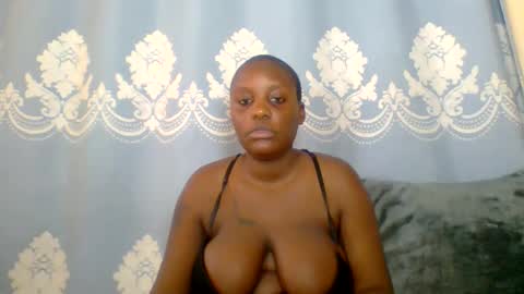 Snapshot of prettydarkskin002 chatting on 15, 5, 2026 SHANIA online show from 15, 5, 2026