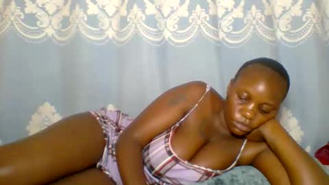 Snapshot of prettydarkskin002 chatting on 24, 5, 2026 SHANIA online show from 24, 5, 2026