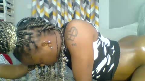 Snapshot of prettyela chatting on 31, 10, 2025 PrettyEla online show from 31, 10, 2025