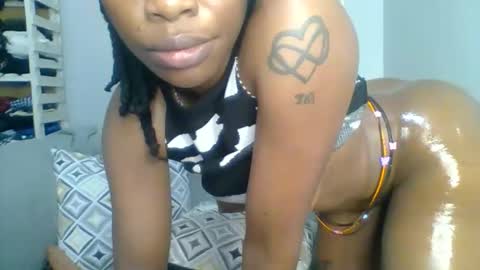 Snapshot of prettyela chatting on 25, 11, 2025 PrettyEla online show from 25, 11, 2025