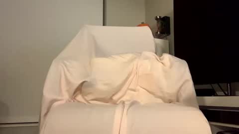 Pretty or Flacka  online show from 14, 11, 2025