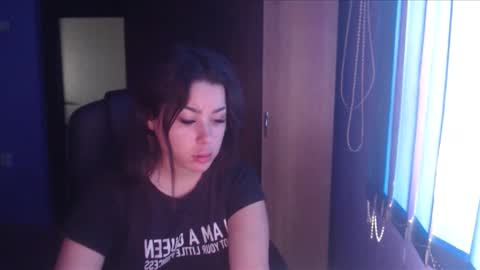 prettyjulliette online show from 2, 2, 2025