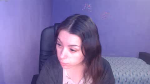 prettyjulliette online show from 4, 2, 2025