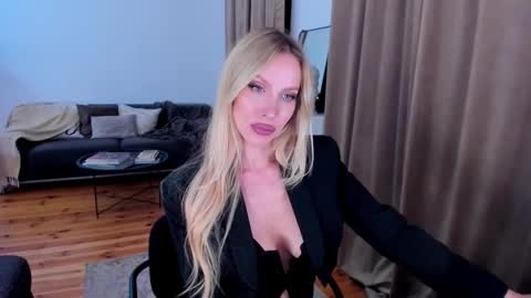 Eva online show from 11, 10, 2025