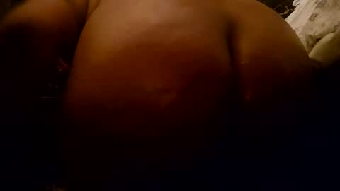 Mona Red online show from 7, 12, 2024