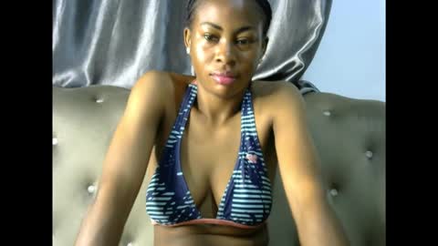 Snapshot of prettylove5 chatting on 20, 9, 2025 evelyn online show from 20, 9, 2025
