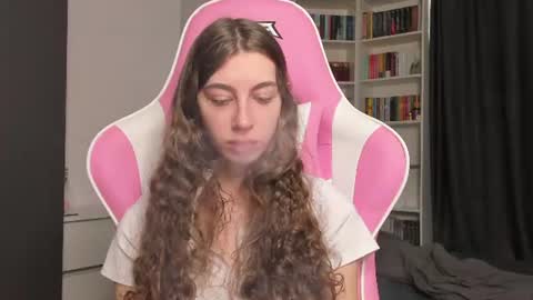 Snapshot of prettysomething chatting on 20, 6, 2026 Sophie next stream will be at Monday i will wait you guys online show from 20, 6, 2026