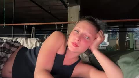 Snapshot of prettyunicorn555 chatting on 26, 10, 2025 Dahlia online show from 26, 10, 2025