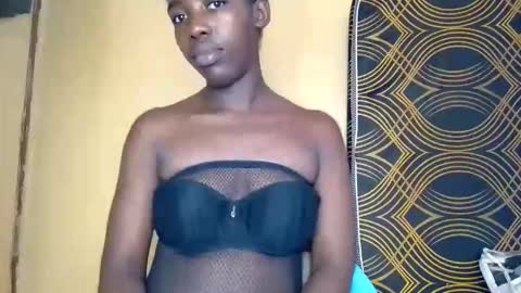 prettyzuzu online show from 7, 11, 2025