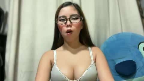 Snapshot of pricelessbeautyxxx chatting on 21, 6, 2026 TINA online show from 21, 6, 2026
