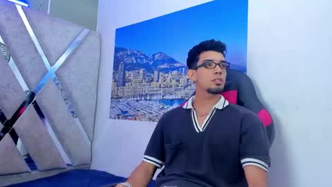 prince_arthur77 online show from 4, 12, 2025