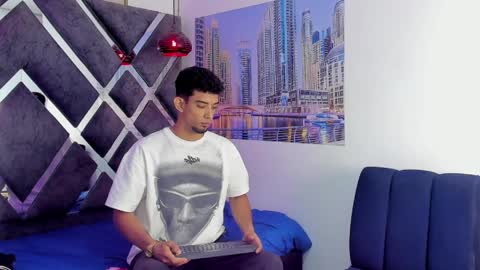 prince_arthur77 online show from 11, 4, 2026