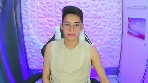 Snapshot of prince_harrison chatting on 19, 11, 2025 prince_harrison online show from 19, 11, 2025