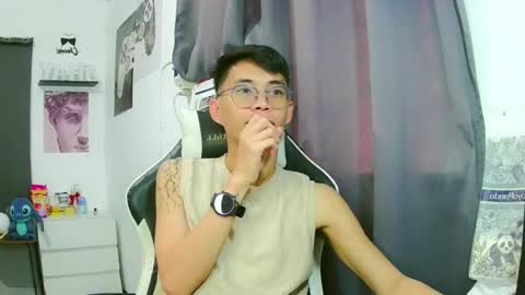 Snapshot of prince_harrison chatting on 1, 8, 2026 prince_harrison online show from 1, 8, 2026