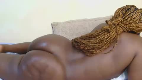 Queen of nyash online show from 14, 4, 2026