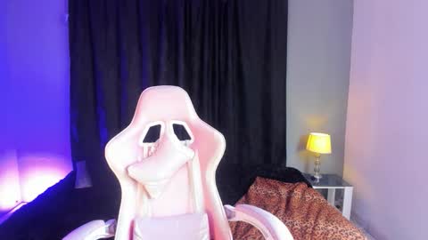 Snapshot of princess_foxxxy1 chatting on 14, 3, 2026 Paula Princess online show from 14, 3, 2026