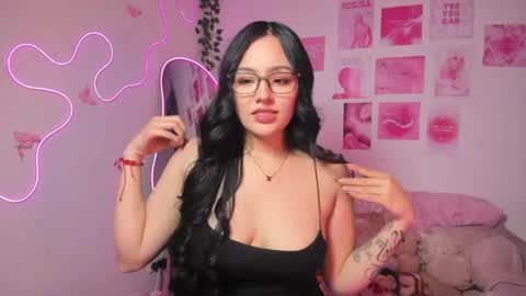 Snapshot of princess_saris chatting on 5, 5, 2026 online show from 5, 5, 2026