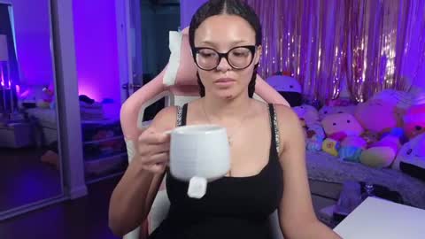 Snapshot of princessamberrrxo chatting on 25, 5, 2026 Amber online show from 25, 5, 2026