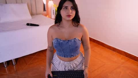 Snapshot of princessluu chatting on 28, 5, 2026 Lu online show from 28, 5, 2026