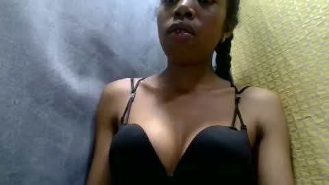 Snapshot of prisca880319 chatting on 1, 5, 2026 prisca880319 online show from 1, 5, 2026