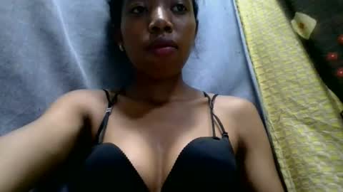 Snapshot of prisca880319 chatting on 2, 5, 2026 prisca880319 online show from 2, 5, 2026