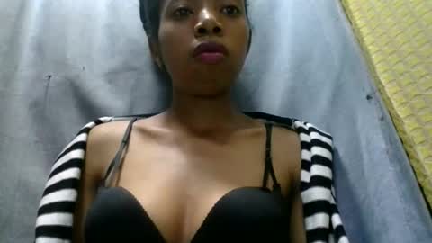 Snapshot of prisca880319 chatting on 16, 5, 2026 prisca880319 online show from 16, 5, 2026