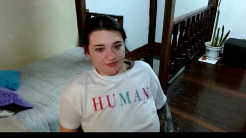 Snapshot of prismm_ chatting on 28, 9, 2025 prismm_ online show from 28, 9, 2025