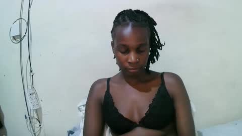 Snapshot of pritty_amber chatting on 7, 4, 2026 pritty_amber online show from 7, 4, 2026