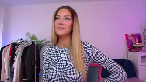 Snapshot of private_call chatting on 9, 7, 2026 Nansy online show from 9, 7, 2026