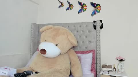 Profana Red online show from 8, 1, 2025