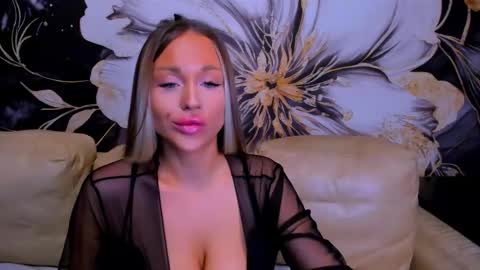 Snapshot of project_barbara chatting on 12, 11, 2025 Barbara online show from 12, 11, 2025