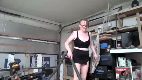 Snapshot of properfuct chatting on 4, 6, 2026 Properfuct online show from 4, 6, 2026