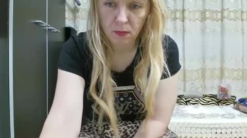 Pryncess sweety online show from 1, 3, 2026