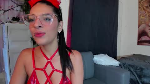 Snapshot of puccaygaru69 chatting on 5, 5, 2026 puccaygaru69 online show from 5, 5, 2026
