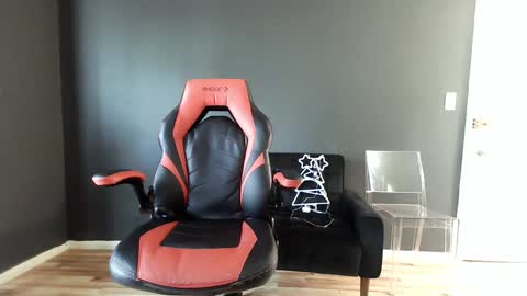 Snapshot of puddinforlife chatting on 3, 1, 2025 Krystle online show from 3, 1, 2025