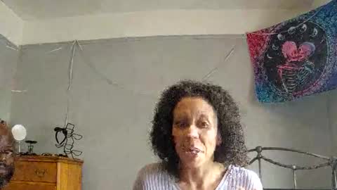 Snapshot of puddled_wonderland chatting on 11, 10, 2025 puddled_wonderland online show from 11, 10, 2025