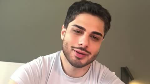 Snapshot of puffishere chatting on 1, 4, 2026 puffishere online show from 1, 4, 2026