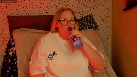 Snapshot of puffybun chatting on 5, 3, 2026 puffybun online show from 5, 3, 2026