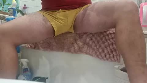 Snapshot of pulpdiction2 chatting on 27, 10, 2025 Pulp online show from 27, 10, 2025