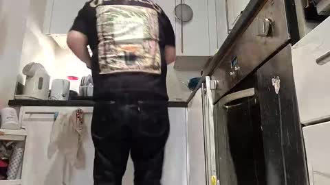 Snapshot of pulpdiction2 chatting on 3, 2, 2026 Pulp online show from 3, 2, 2026