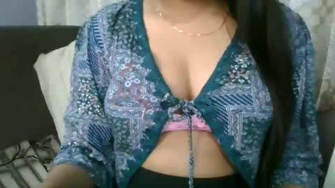 sania 141414 online show from 4, 1, 2025