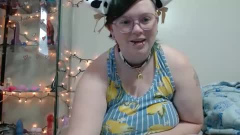 Snapshot of pupghostt chatting on 5, 4, 2026 PupGhostt online show from 5, 4, 2026