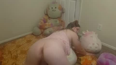 Snapshot of puppygirllovestobeg chatting on 26, 5, 2026 puppygirllovestobeg online show from 26, 5, 2026