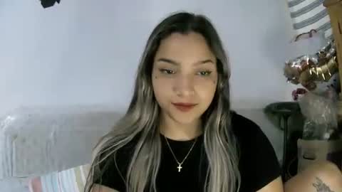 Snapshot of purple_23 chatting on 30, 4, 2026 Lizzy online show from 30, 4, 2026