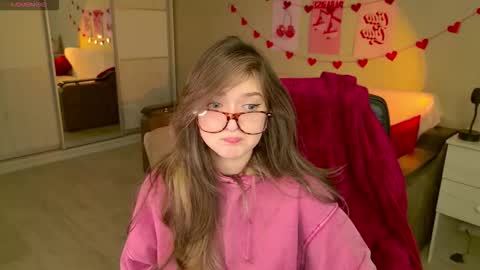 Bella online show from 2, 12, 2025