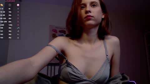 Snapshot of purplebeawer chatting on 26, 12, 2024 Francine online show from 26, 12, 2024