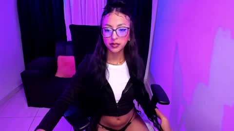 Snapshot of purplemegan chatting on 17, 4, 2026 MEGANNNN online show from 17, 4, 2026