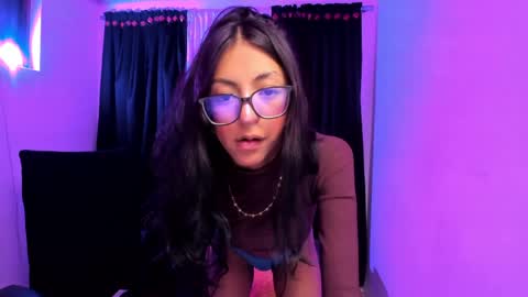 Snapshot of purplemegan chatting on 17, 5, 2026 MEGANNNN online show from 17, 5, 2026