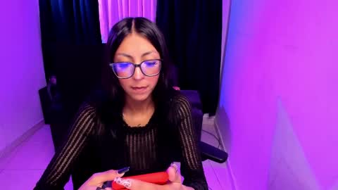 Snapshot of purplemegan chatting on 28, 5, 2026 MEGANNNN online show from 28, 5, 2026