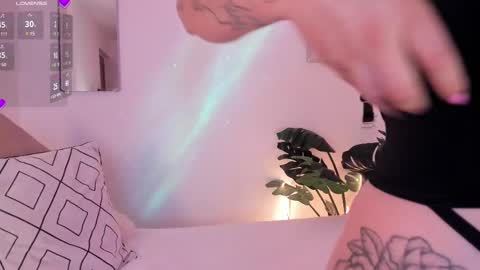 Chloe online show from 1, 3, 2025